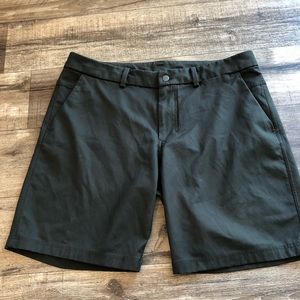 Brand new without tags men’s Lulu Lemon shorts 🍋